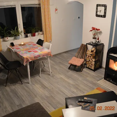 Apartma In Wellness Mesecina Daire *