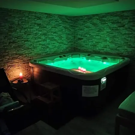 Apartma In Wellness Mesecina Apartman Libelice