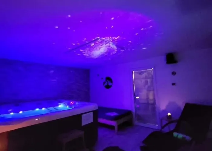 Apartma In Wellness Mesecina アパート