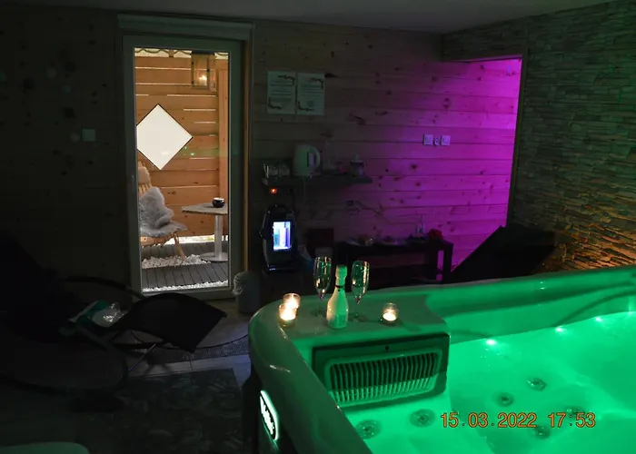 Apartma In Wellness Mesecina アパート *